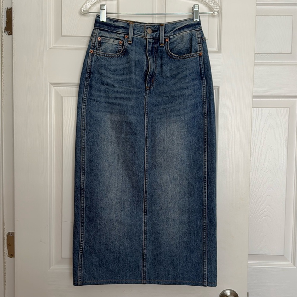 Aritzia Denim Forum Medium Wash 90s Pencil Midi Denim Skirt 25